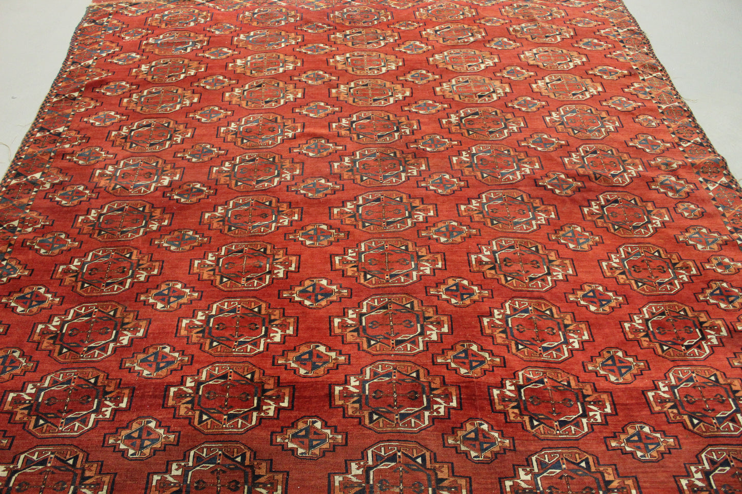 Antik handgeknüpfter Turkmenische Sareg Teppich 330 x 225 cm ca Mitte des 18 Jahrhunderts
