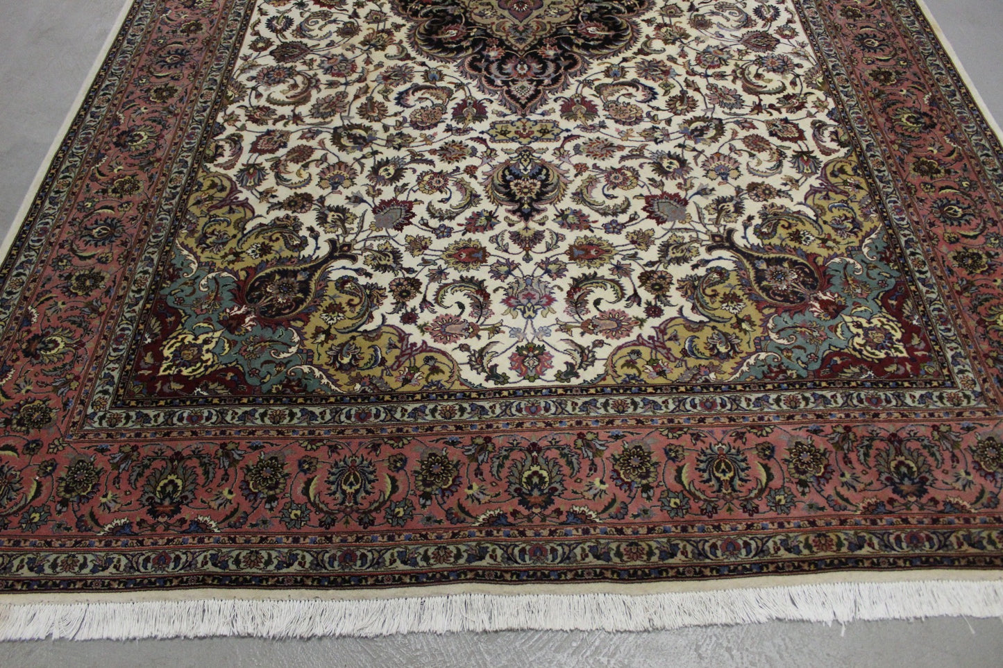 Antik handgeknüpfter Perser Tabriz Teppich 304 x 204 cm perfekt